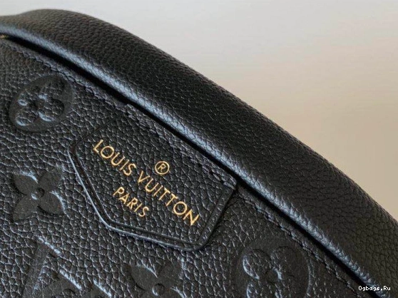 PRELAUNCH LOUIS BUMBAG MONOGRAM DIGITAL EXCHANELUSIVE - EMPREINTE VUITTON 0501